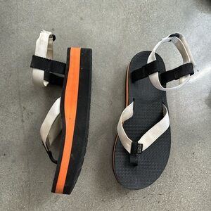 Platform Teva Sandal size 10